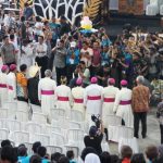 iyd-manado-menpora-uskup-2