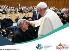 Katekese Mengenai Usia Lanjut (3): Usia Lanjut, Sumber Bagi Masa Muda yang Ceria