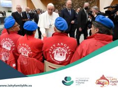 Katekese Mengenai Usia Lanjut (5): Kesetiaan Kunjungan Allah Bagi Generasi Mendatang